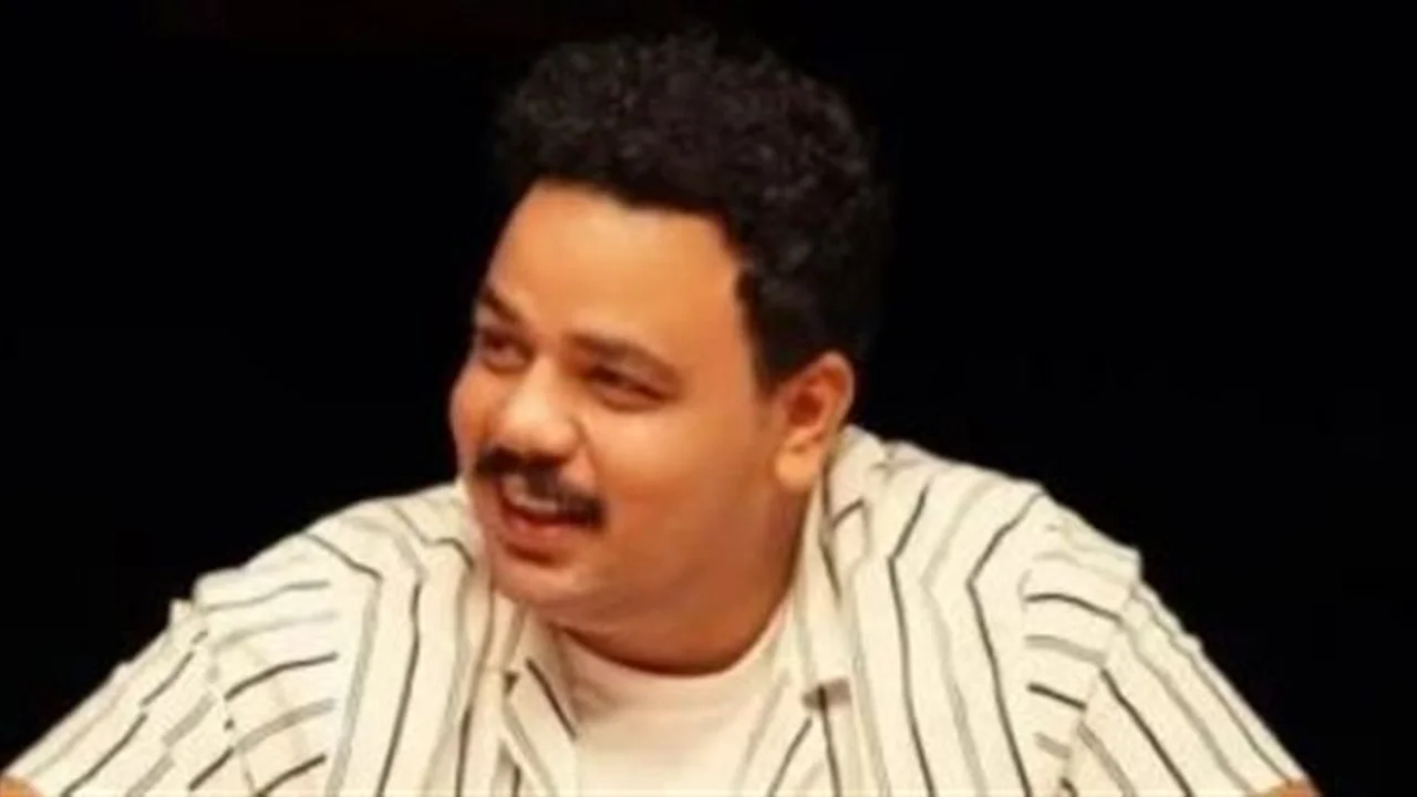 موهبة الفنون المسرحية.. سر نجاح مصطفى غريب بعد التضحية بمستقبله الجامعي من أجل التمثيل